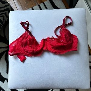 Victoria’s Secret Dream Angels red lace bra